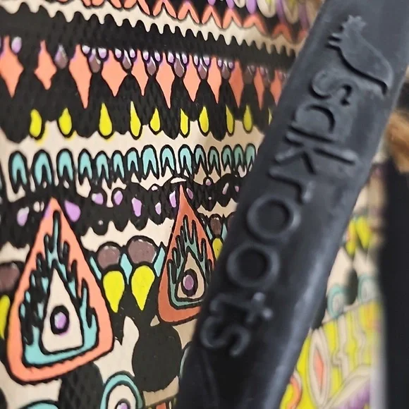 Sakroots Neon One World Encore Flip Flops Sandals - Picture 9 of 11